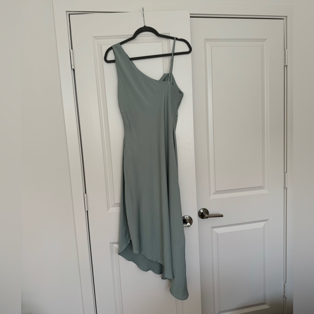 Lulu’s Instant Impression Sage Green Asymmetrical… - image 5